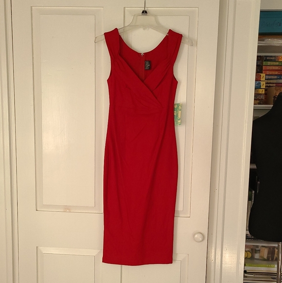 (NWT) MODCLOTH fitted midi length red dress - Picture 3 of 6